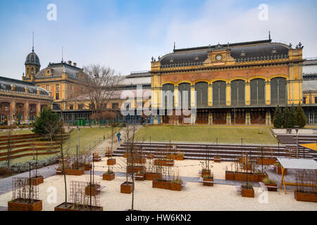 Nyugati Palyaudvar Westbahnhof, von Eiffel 1877 erbaut. Budapest Ungarn, Südost-Europa Stockfoto