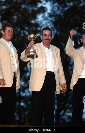 SAM TORRANCE Europas RYDER-Cup-02 Kapitän der BELFRY SUTTON COLDFIELD BIRMINGHAM ENGLAND 29. September 2002 Stockfoto