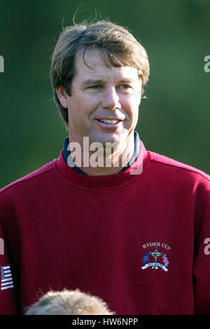 PAUL AZINGER RYDER CUP 02 Glockenturm BELFRY SUTTON COLDFIELD BIRMINGHAM ENGLAND 25. September 2002 Stockfoto