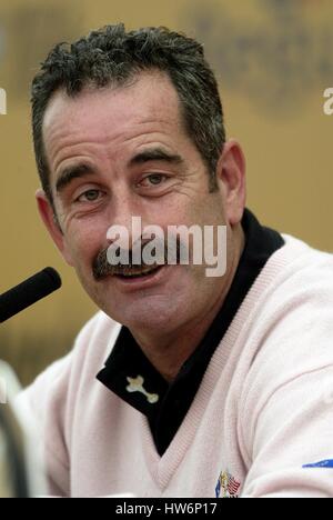 SAM TORRANCE RYDER-Cup-02 Europa Kapitän 24. September 2002 Stockfoto