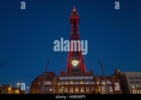 Blackpool Tower nachts beleuchtet Stockfoto