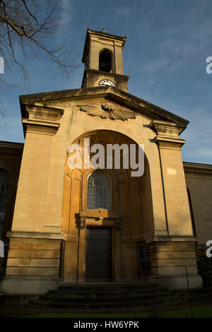 Die Holy Trinity Church im Stadtteil Hotwells von Bristol, England. Der anglikanische Ort der Anbetung wurde von Charles Robert Cockerell entworfen. Stockfoto