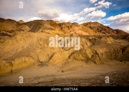 Menschen, Touristen, Besucher, Künstler-Palette, Artist Drive, schwarze Berge, Death Valley Nationalpark, Death Valley, Kalifornien Stockfoto