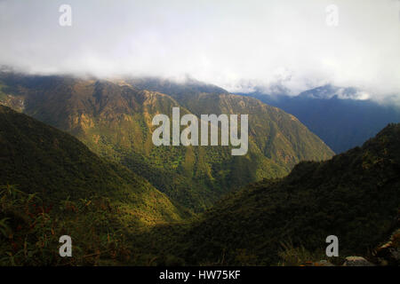 Landschaft entlang des Inka-Trail in Peru Stockfoto