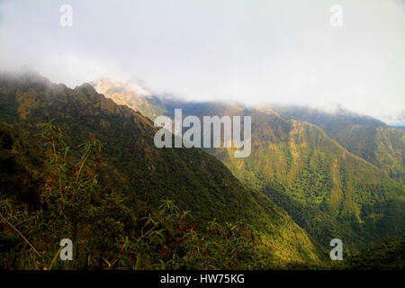 Landschaft entlang des Inka-Trail in Peru Stockfoto