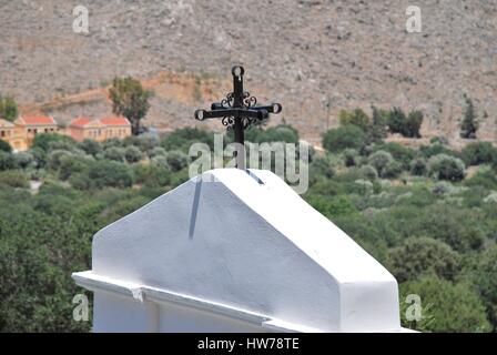 Eine kleine Kapelle in Vale Pedi auf der griechischen Insel Symi. Stockfoto