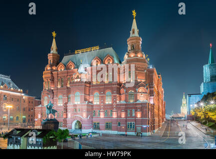 Die staatlichen historischen Museums und Marschall Zhukov Statue in der Nacht, Moskau, Russland Stockfoto