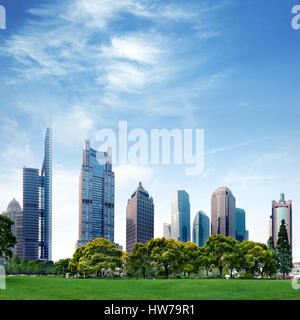 Rolltreppe aus Shanghai Straßen, Wolkenkratzer Gebäude. Stockfoto