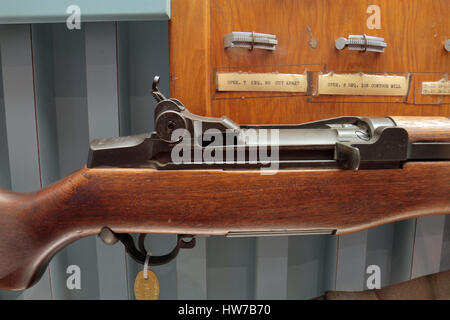 Den Verschluss auf ein M1 Garand Gewehr aus dem zweiten Weltkrieg auf dem Display in der Springfield Armory National Historic Site, Springfield, Ma, Vereinigte Staaten. Stockfoto