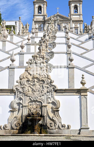 frontaler Treppe des Heiligtums von Bom Jesus Stockfoto