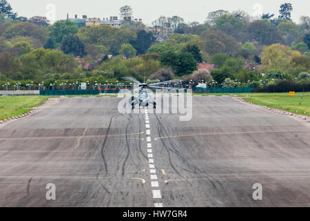 RAF Taifune & RN Sea Kings nehmen befristete Aufenthaltserlaubnis an RAF Northolt, als Teil des Olympischen Wächter.  Mitwirkende: Atmosphäre, wo anzeigen: London, Vereinigtes Königreich bei: 5. Mai 2012 Stockfoto