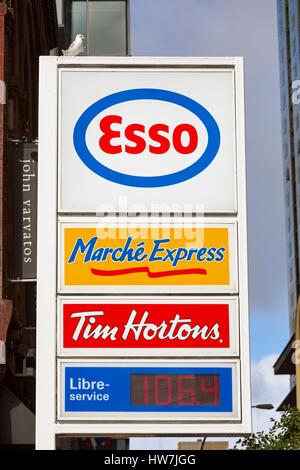 Kanada, Quebec Provinz, Montreal, ESSO-Tankstelle in der Innenstadt, Benzinpreis in Dollar Stockfoto