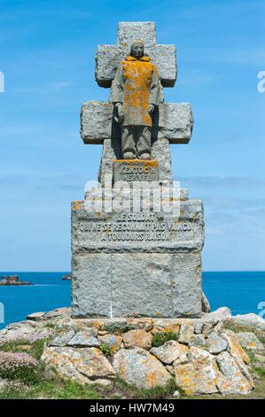 Frankreich, Finistere, Iroise, die ponant Inseln Regionaler Naturpark der Bretagne, Ile de Sein, mit der Bezeichnung les plus beaux villages de France (Schönste Dörfer Frankreichs), Gedenkstätte für kostenlose Senans, an die Französische Kraft Libre gewidmet von Quillivic Stockfoto