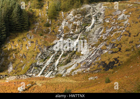 Glenmacnass Wasserfall in Wicklow Mountains Nationalpark, Irland. Stockfoto