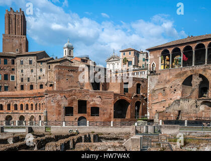 Trajan Markt (lateinisch: Mercatus Traiani, Italienisch: Mercati di Traiano) befindet sich ein großer Komplex von Ruinen in der Stadt Rom auf der Via dei Stockfoto