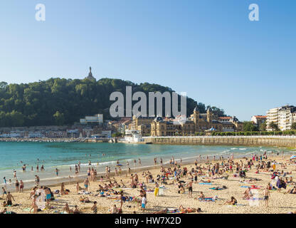 Blick über La Concha Strand, Donostia, San Sebastian, Spanien Stockfoto