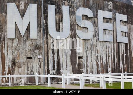 Frankreich, Pas de Calais, Côte d - Opale, Audinghen, Cap Gris Nez Cape, Musée du Mur de Atlantique, Batterie Todt, Weltkrieg zwei deutschen Bunker Museum, außen Stockfoto