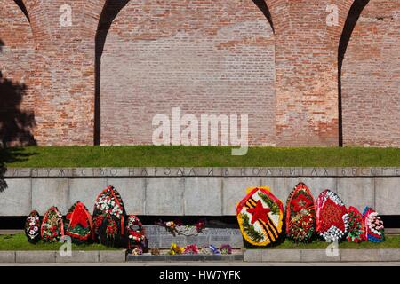 Nowgoroder Kreml, zwei World War Memorial, Weliki Nowgorod, Oblast Nowgorod, Russland Stockfoto