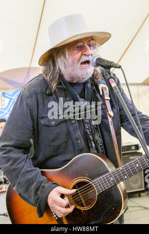 Spicewood, Texas, USA. 16. März 2017. Texas-Sängerin, RAY WYLIE HUBBARD, führt an Glück Wiedervereinigung während SXSW. Bildnachweis: Rustin Gudim/ZUMA Wire/ZUMAPRESS.com/Alamy Live-Nachrichten Stockfoto