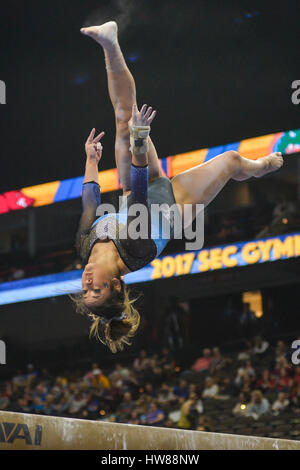 Jacksonville, FL, USA. 18. März 2017. Universität von Kentucky Turnerin KATIE STUART auf dem Schwebebalken die Jacksonville Veterans Memorial Arena in Jacksonville, FL. Credit konkurriert: Amy Sanderson/ZUMA Draht/Alamy Live News Stockfoto