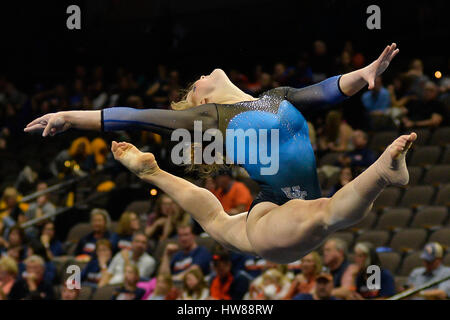 Jacksonville, FL, USA. 18. März 2017. Universität von Kentucky Turnerin SIDNEY DUKES auf dem Schwebebalken die Jacksonville Veterans Memorial Arena in Jacksonville, FL. Credit konkurriert: Amy Sanderson/ZUMA Draht/Alamy Live News Stockfoto