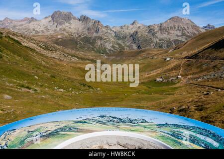 Frankreich, Savoyen, Maurienne-Tal, die Sicht der Col De La Croix de Fer, Hintergrund Belledonne Stockfoto