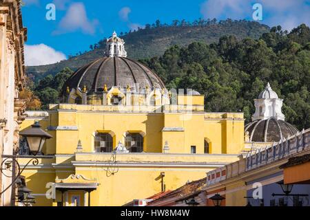 Guatemala, Abteilung Sacatepequez, Antigua Guatemala, Weltkulturerbe der UNESCO, die Kuppel der Kirche Merced (16. Jahrhundert) Stockfoto