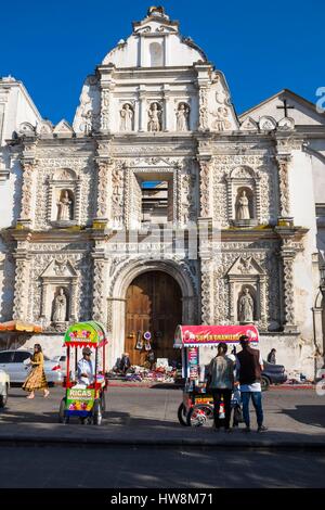 Guatemala, Escuintla, Quetzaltenango Xela oder Abteilung ist die zweitgrößte Stadt Guatemalas (alt: 2333 m), Fassade der alten Kathedrale des Heiligen Geistes (1532) Stockfoto