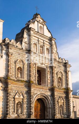 Guatemala, Escuintla, Quetzaltenango Xela oder Abteilung ist die zweitgrößte Stadt Guatemalas (alt: 2333 m), Fassade der alten Kathedrale des Heiligen Geistes (1532) Stockfoto