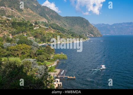 Guatemala, Solola Department, Santa Cruz la Laguna, am Ufer des Atitlan See von einer maya Kaqchikel Gemeinschaft besiedelt, zugänglich nur durch Fuß oder Boot Stockfoto