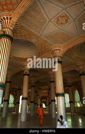 Senegal, Diourbel Region, Touba, Mouride Moschee (die größte Moschee in Westafrika, berühmt für die Magal, eine große jährliche Wallfahrt sammeln Mouride Muslime Stockfoto