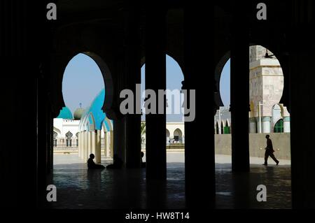 Senegal, Diourbel Region, Touba, Mouride Moschee (die größte Moschee in Westafrika, berühmt für die Magal, eine große jährliche Wallfahrt sammeln Mouride Muslime Stockfoto