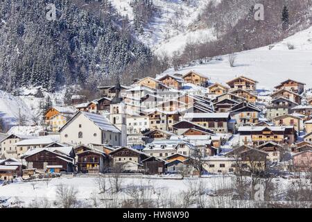 Frankreich, Savoyen (73), Saint-Jean-de-Belleville, massiv von der Vanoise Anzeigen des Weilers Villard (1331 m) und Mount Bellachat Ou Pointe du Mont du Fût (2824 m), Vallée Des Bellevilles Stockfoto