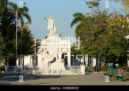 Kuba, Cienfuegos Provinz Cienfuegos, Altstadt als Weltkulturerbe der UNESCO, Jose Martin Statue befindet sich in Jose Marti quadratische aufgeführt Stockfoto