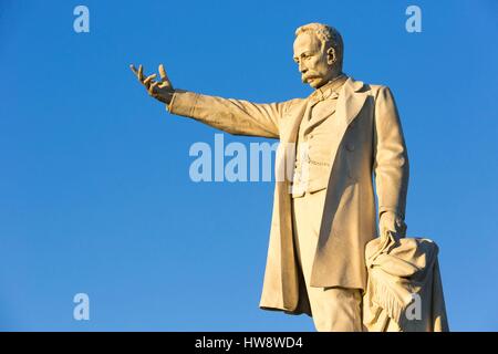 Kuba, Cienfuegos Provinz Cienfuegos, Altstadt als Weltkulturerbe der UNESCO, Jose Martin Statue befindet sich in Jose Marti quadratische aufgeführt Stockfoto