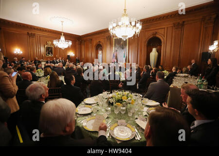 Eine allgemeine Ansicht des Friends of Ireland Lunch im Capitol Building in Washington, USA. Stockfoto