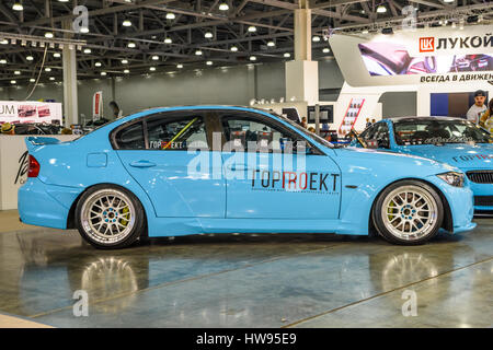 Moskau - August 2016: BMW E90 MIAS Moscow International Automobile Salon am 20. August 2016 in Moskau vorgestellt. Stockfoto