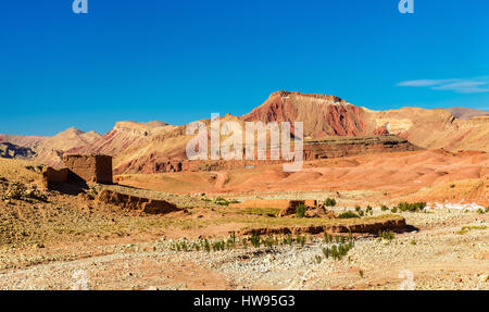 Landschaft des hohen Atlas-Gebirges zwischen Ait Ben Ali und Bou Tharar, Marokko Stockfoto