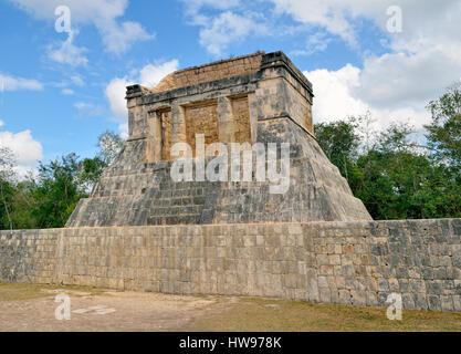 Templo del Hombre Barbado, Tempel des bärtigen Mannes, historischen Maya-Stadt Chichen Itza, Piste, Yucatan, Mexiko Stockfoto