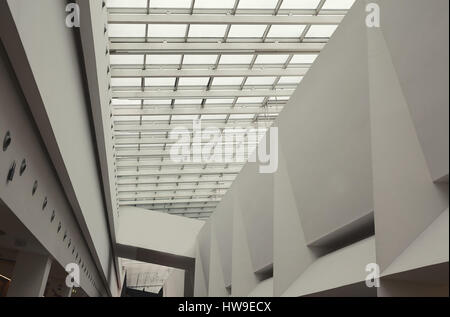 Abstrakte Komposition einer modernen Gebäude Halle und Glas Dach. Stockfoto