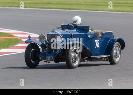 Aufgenommen in der Vintage Sports Car Club (VSCC) Frühling starten Sitzung in Silverstone am 18. April 2015 Stockfoto