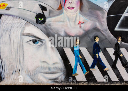 Graffiti mit Kurt Cobain und Beatles Album cover "Abbey Road" vor Restaurant-Bar "L'Unique", gemalt von ART4000, Basel, Schweiz. Stockfoto