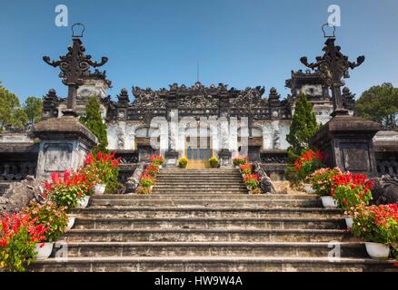 Vietnam, Hue, Grab von Kaiser Khai Dinh, letzter Kaiser von Vietnam, erbaut 1916-1925, außen Stockfoto