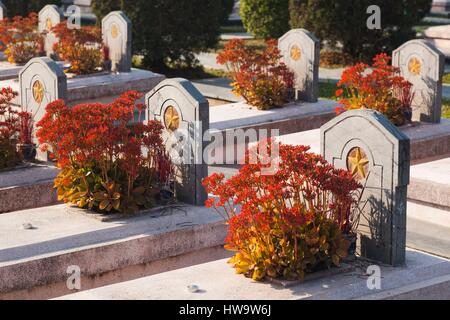 Vietnam, Dien Bien Phu, Dien Bien Phu Militärfriedhof, Gräber der vietnamesischen Soldaten Stockfoto