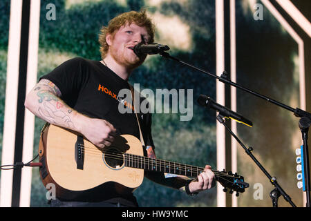 Turin Italien. 16. März 2017. Der englische Singer-Songwriter ED SHEERAN führt live auf der Bühne PalaAlpitour während der "teilen Tour 2017" Stockfoto