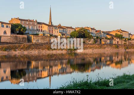 Frankreich, Gironde, Sainte-Foy-la-Grande, den Ufern des Flusses Dordogne, Notre-Dame-Kirche, erbaut im 12. Jahrhundert Stockfoto