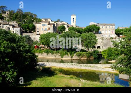 Frankreich, Eingang Gard, Anduze, Vidourle Fluss und mittelalterliche Stadt von Sauve im Süden der Cevennen Stockfoto