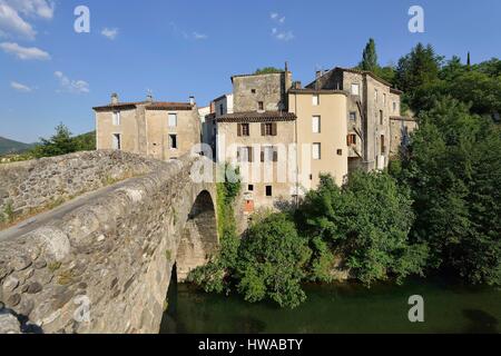 Frankreich, Gard, Cevennen-Nationalpark, Le Vigan, überbrücken der Vieux Pont des 12. 13. Jh. über Arre Fluss Stockfoto