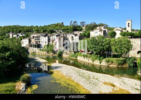 Frankreich, Eingang Gard, Anduze, Vidourle Fluss und mittelalterliche Stadt von Sauve im Süden der Cevennen Stockfoto