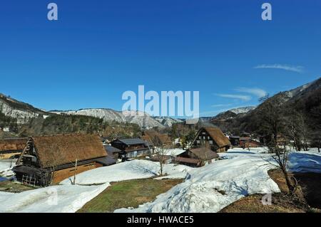 Japan, Honshu, Präfektur Gifu, Shirakawa-Go Dorf Weltkulturerbe von der UNESCO unter dem Schnee Stockfoto